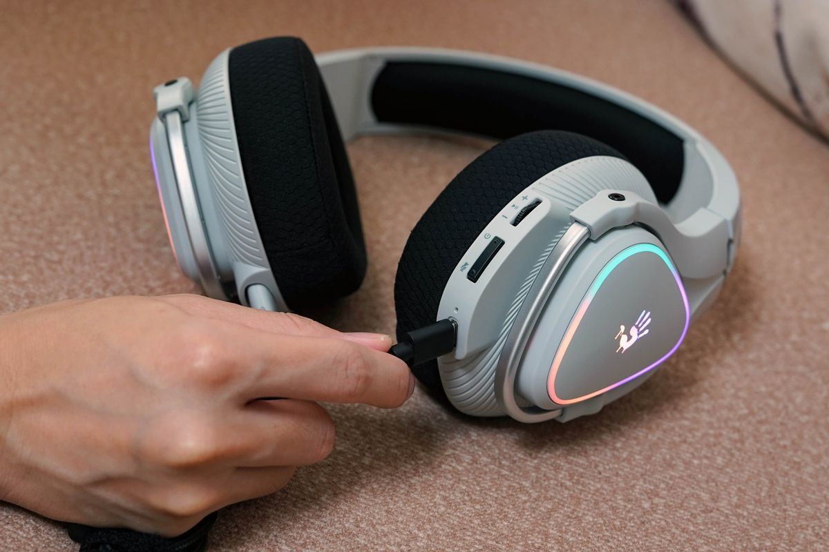 电竞入耳式耳机推荐高性价比,双飞燕血手幽灵耳机mr710