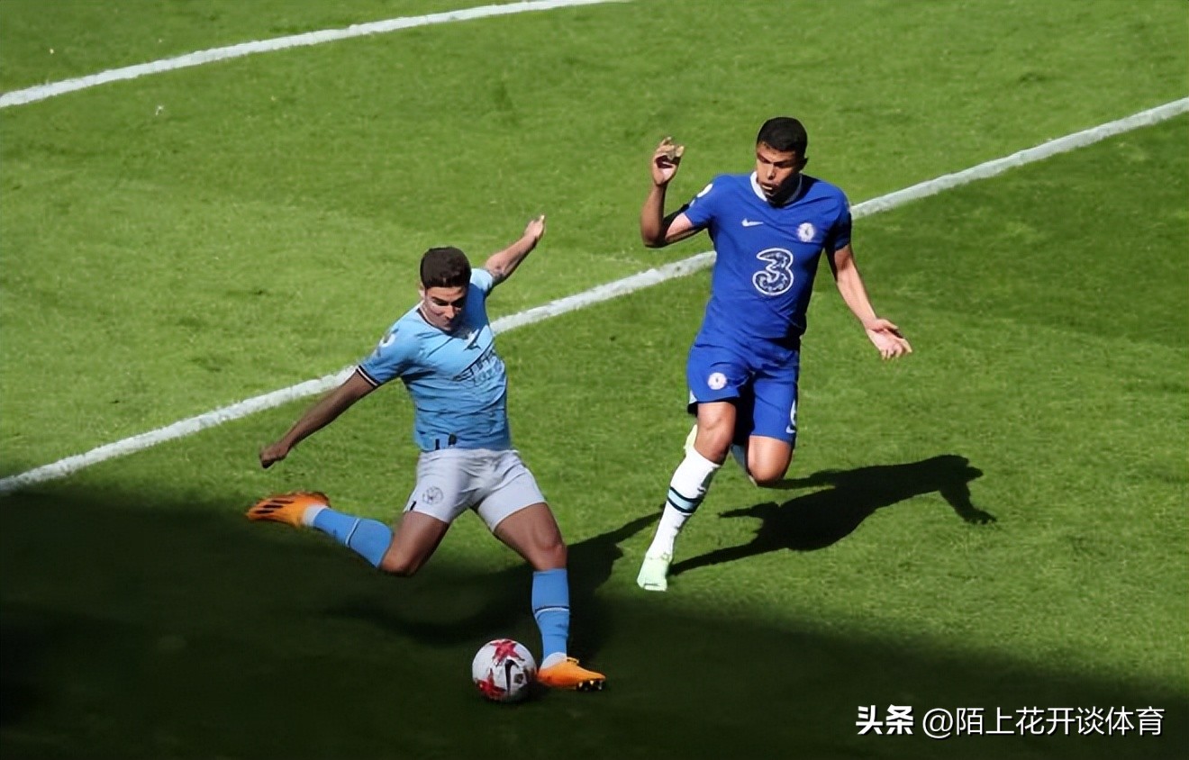 足坛英法大战,皇马3-2国米最新战况