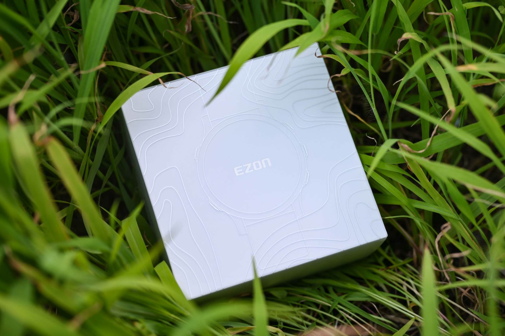 别再花冤枉钱了，时尚好用的专业跑表：宜准R6