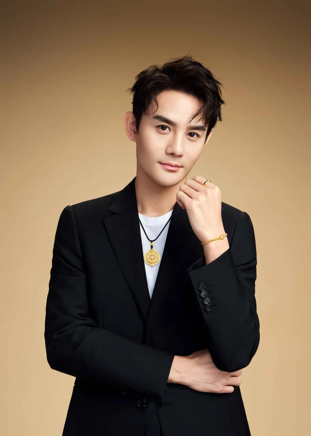 怎么才能联系上周大福黄绍基,黄绍基周大福