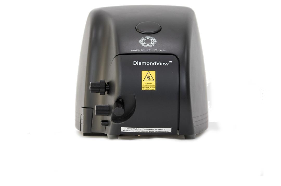 钻石价格涨涨涨，如何鉴定钻石的真假？