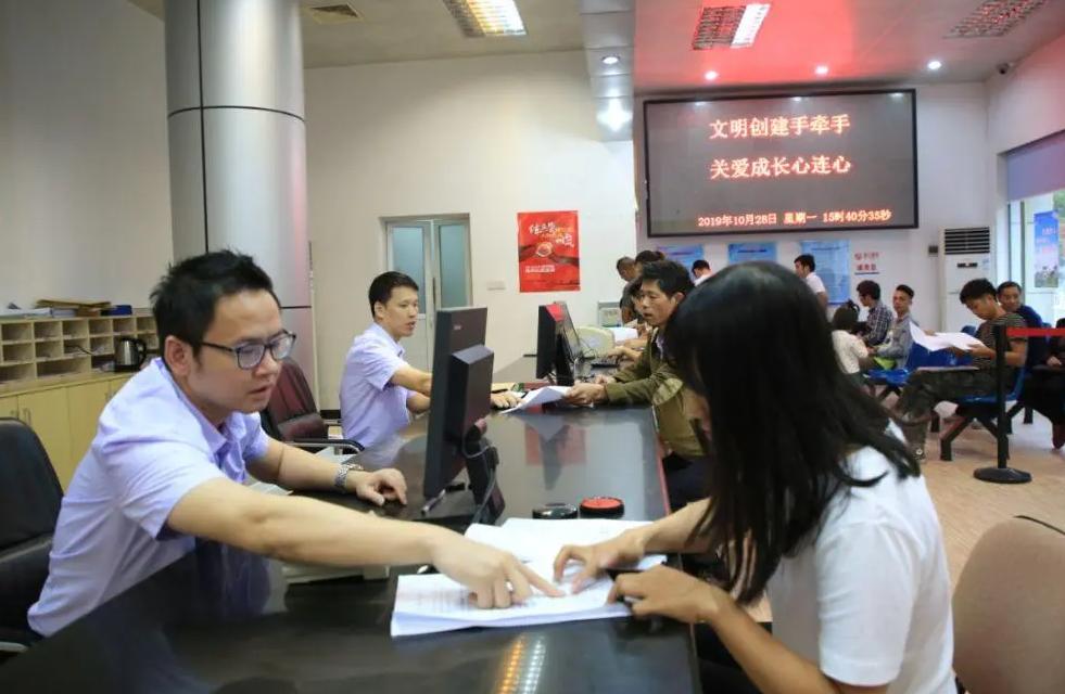 公务员“受欢迎”程度排名，税务无缘前三，公安稳坐第一把交椅