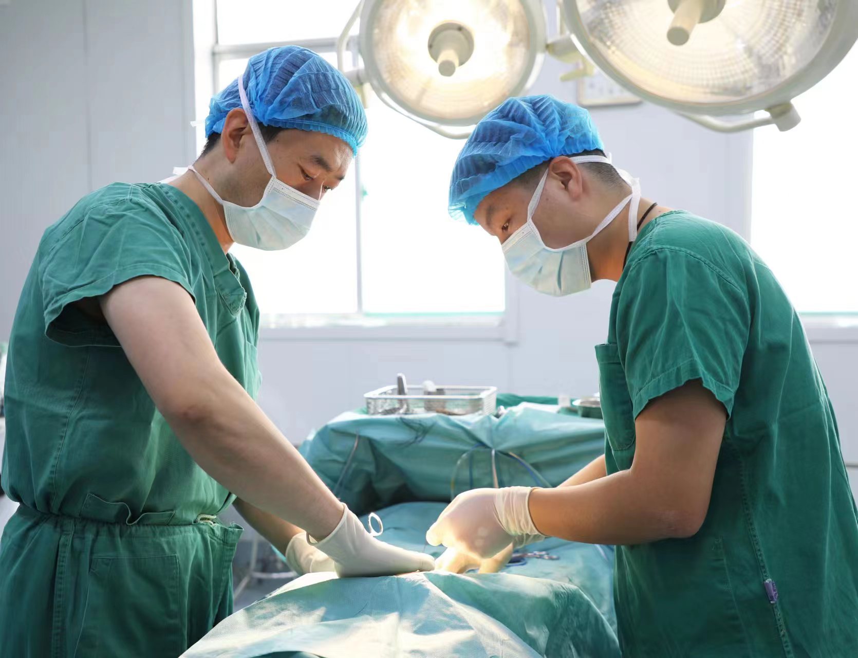 肛肠科主任教学,肛肠科主任治疗痔疮