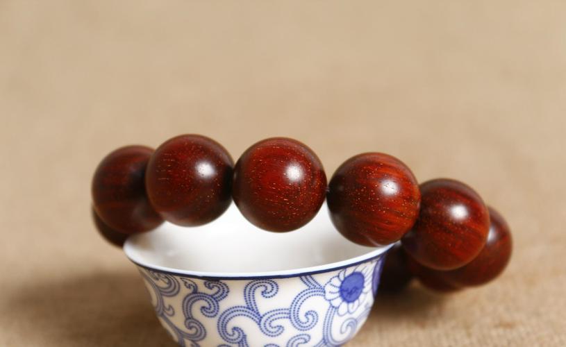 2023年文玩手串最流行什么,2023年玩的文玩