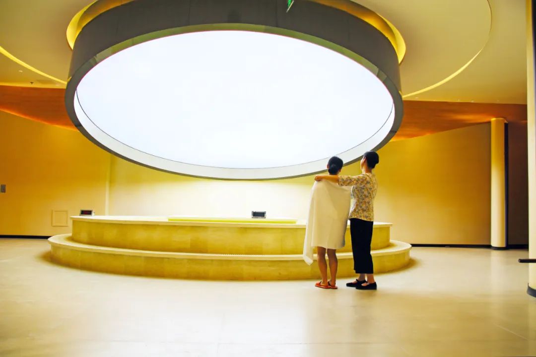 泾川橙香瑶池温泉开业活动,泾川橙香瑶池温泉康养小镇