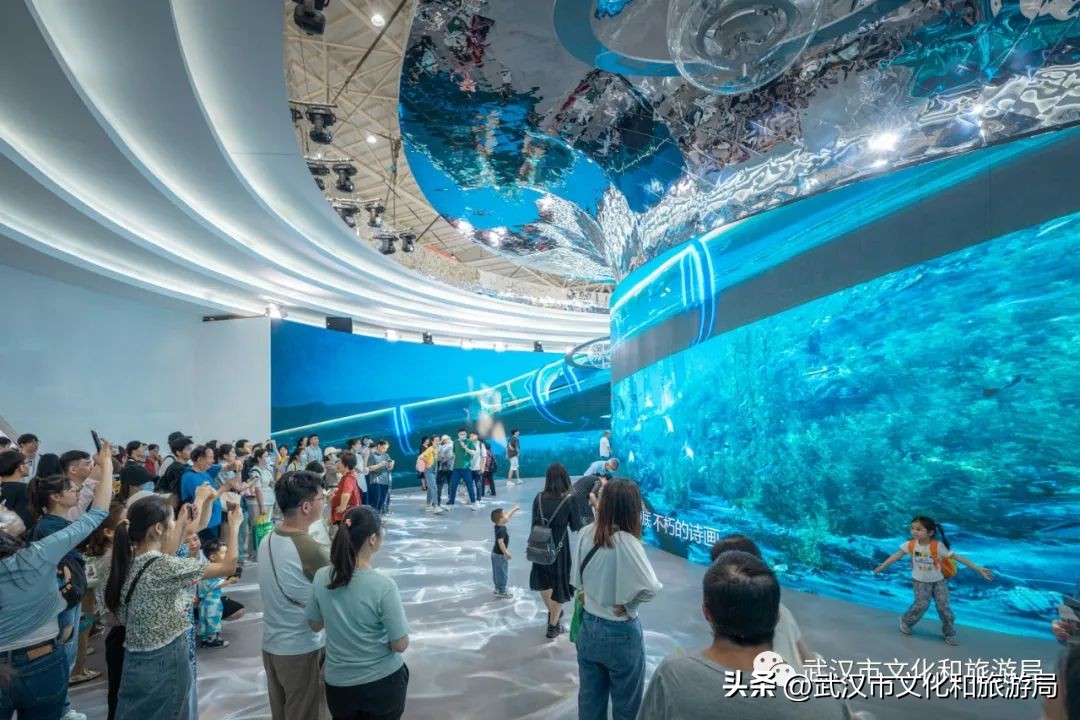 朱一龙武汉同款拍照姿势,武汉朱一龙同款机位