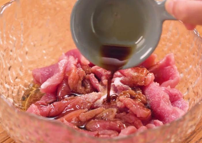 酸菜滑肉汤窍门,酸菜滑肉的正宗做法