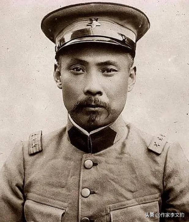 民国初期的几任总统都有谁,民国有几位大总统表现如何