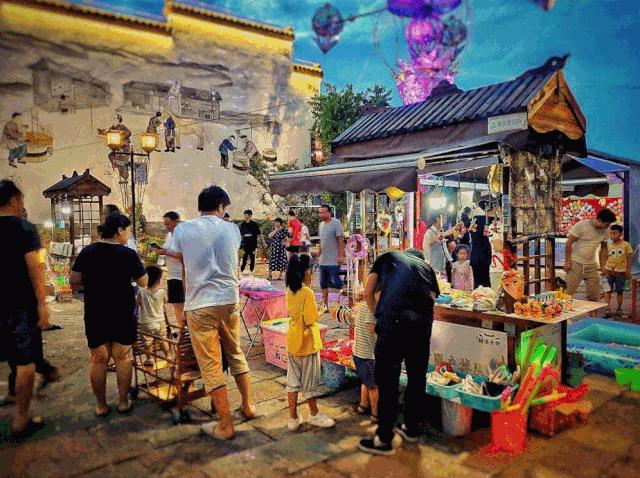 给地摊松绑！一天8块钱，50处摊位各就各位，呼和浩特等你打卡