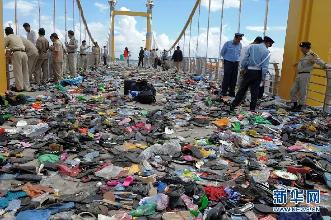 鍞愪集铏庣殑鐪熷疄浜嬩欢,姣斾簹杩攼鍒硅溅浜嬩欢鍚庣画