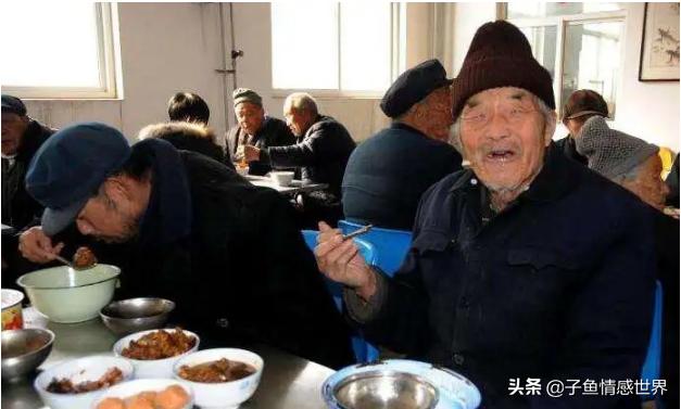 65岁长寿老人哭诉视频,65岁老人哭诉抱团养老一年