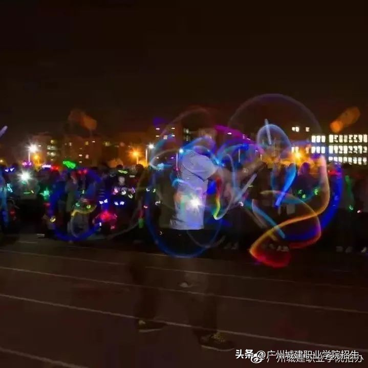 @城建青年，你的相册密码已被破解