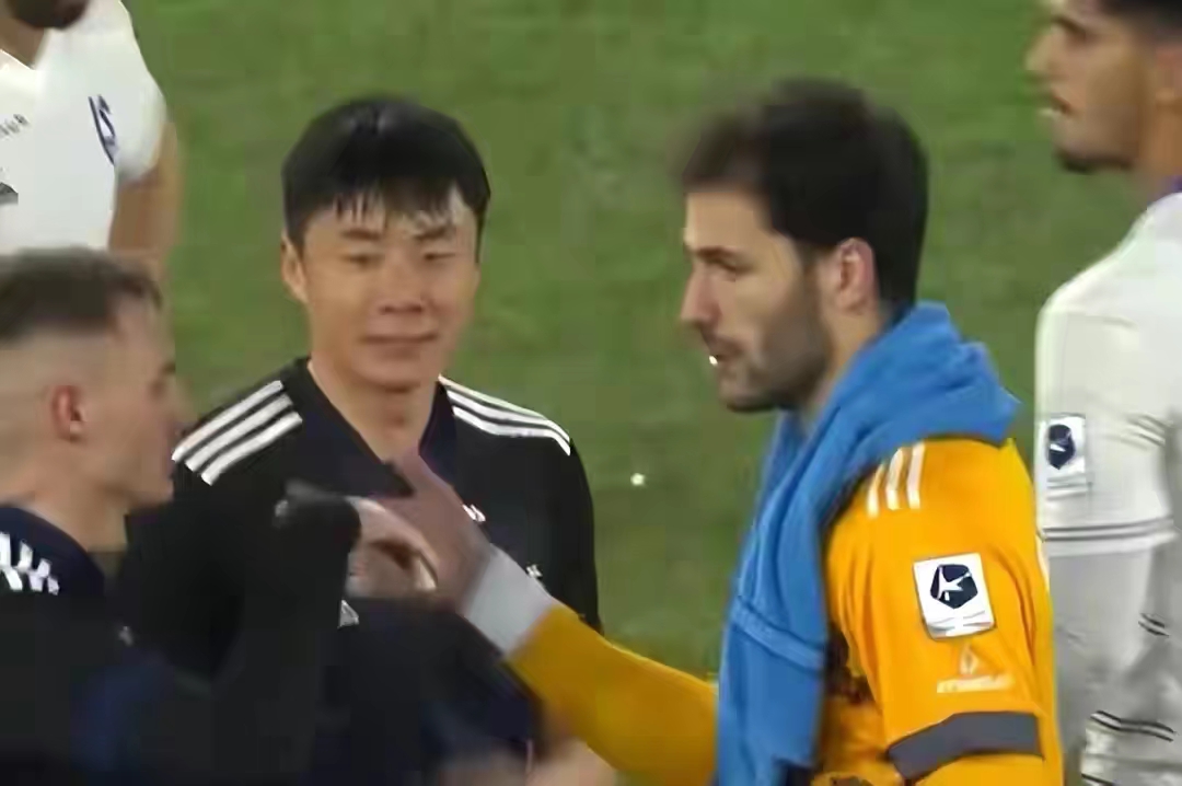 李磊国足失误,国足放弃亚洲杯是真的吗