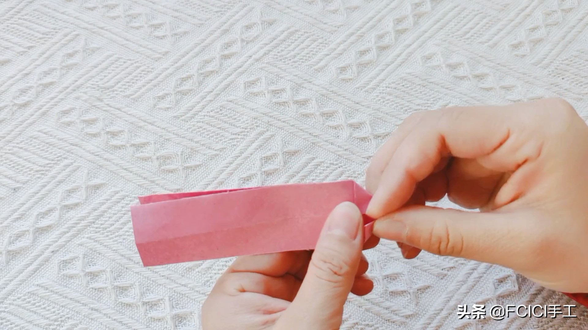 蝴蝶折纸戒指网红款,蝴蝶戒指折纸超简单教程