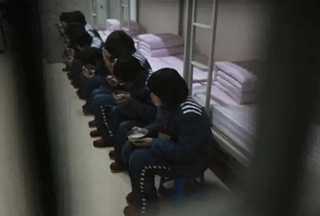 米洛舍维奇为什么下台,米洛舍维奇死因真相