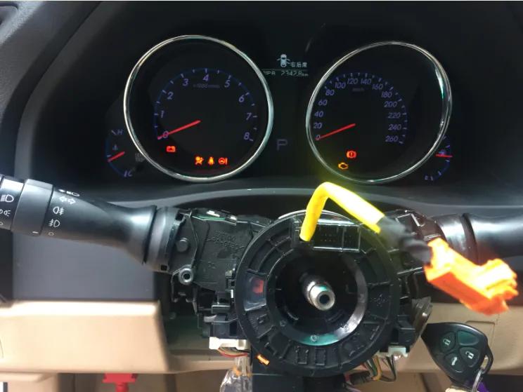 方向盘按键失灵气囊喇叭正常,喇叭不响气囊灯亮是怎么回事