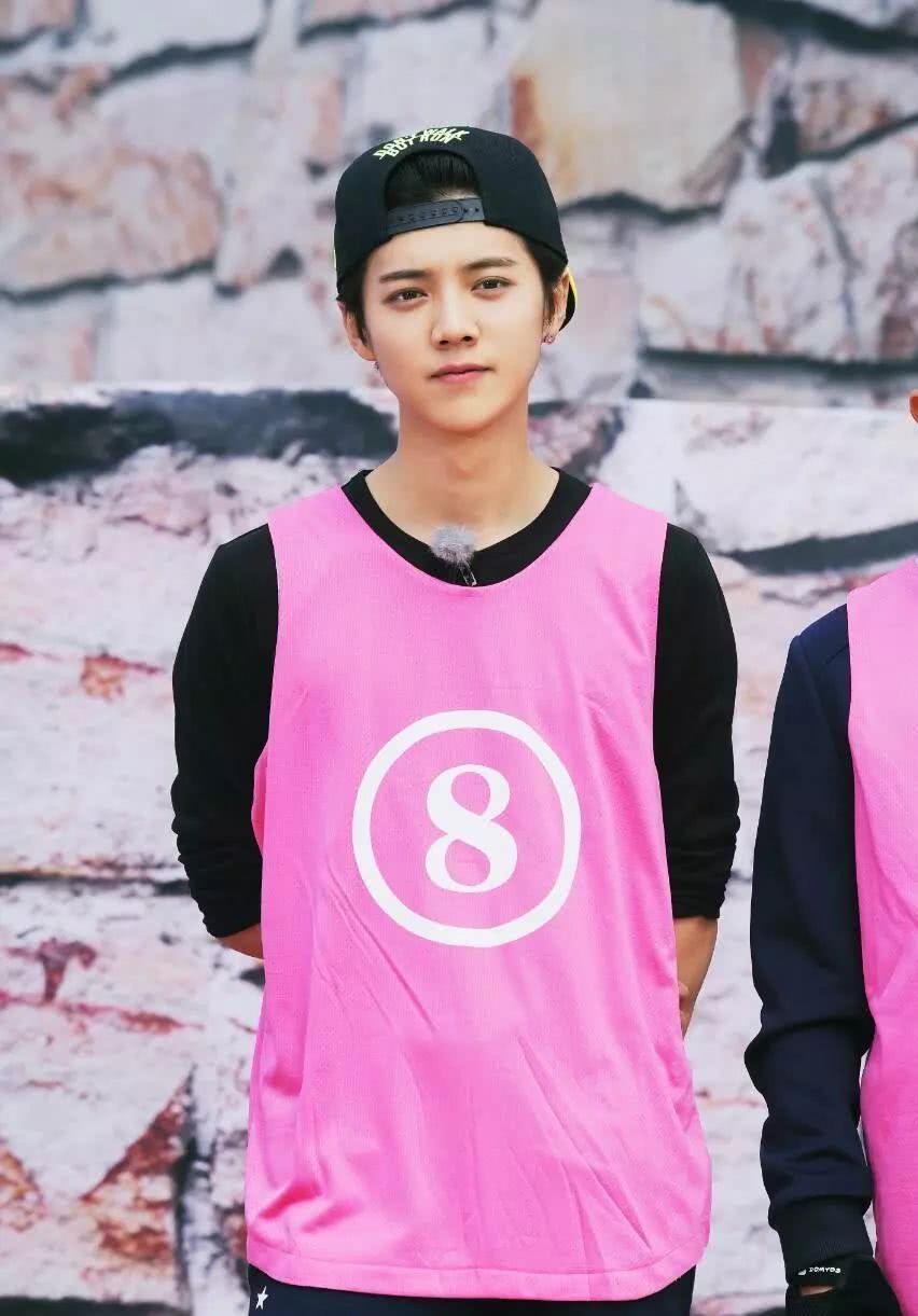 鹿晗背景有多强大,鹿晗背景有多牛做公益