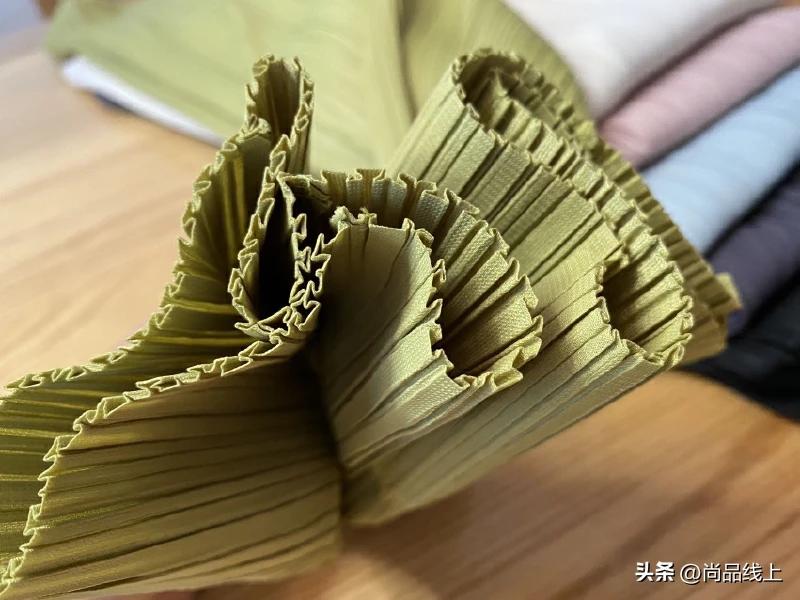 一个被褶皱服饰承包的夏天，【FBee菲必】永久褶皱，⁮不用熨烫