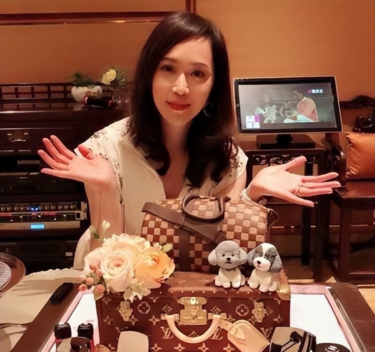 冻龄富婆顾纪筠,冻龄女神顾纪筠