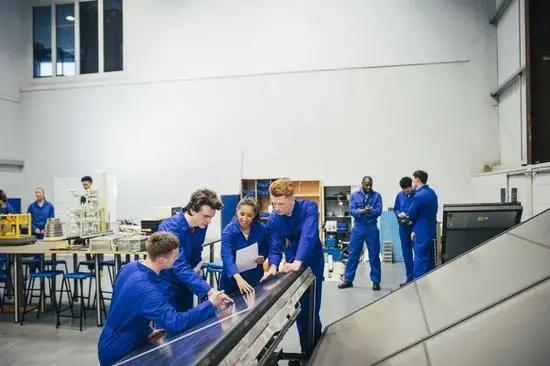 漂洋过海上大专,德国双元制职业教育要求