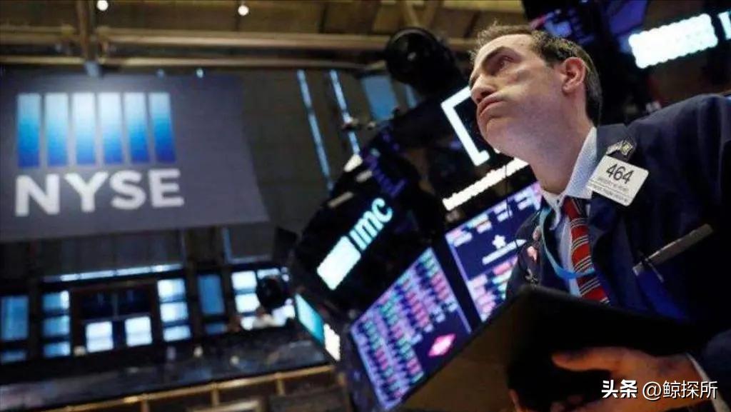 中国刚增持完200亿美债，美就下狠手，美*官高**：维持对华关税惩罚