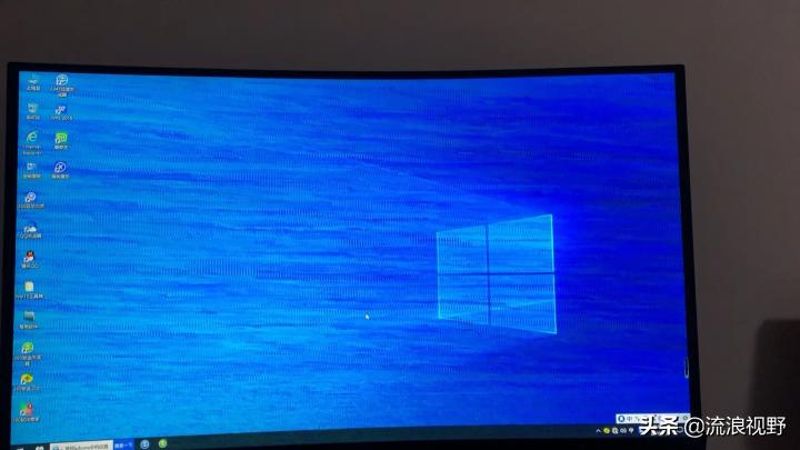 显示器突然出现一条线闪屏,显示器黑条闪屏怎么办