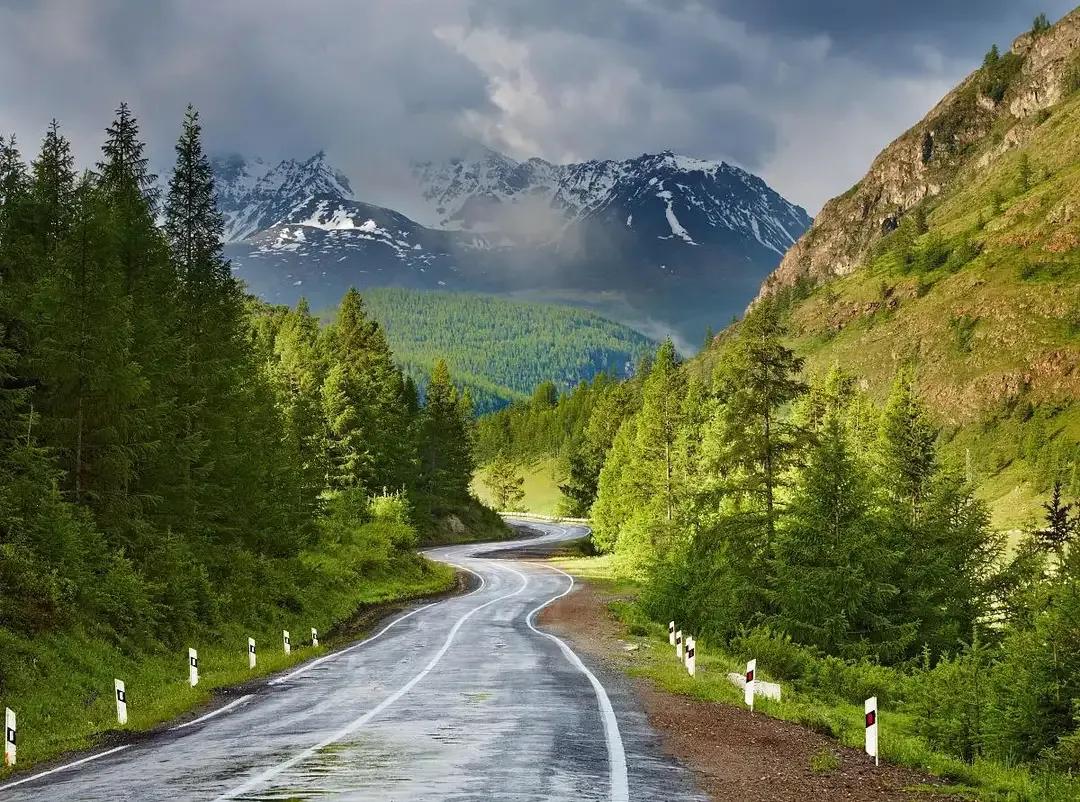 海南岛年降水量的分布空间规律,我国降水量的空间分布规律原因