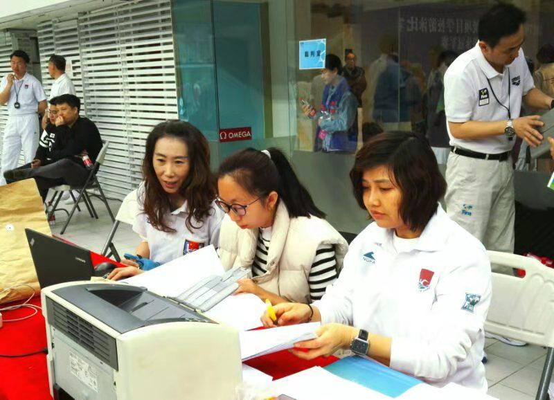 严格规范的评审是交给运动员和观众最好的答卷——记游泳国家级裁判员王佳帅