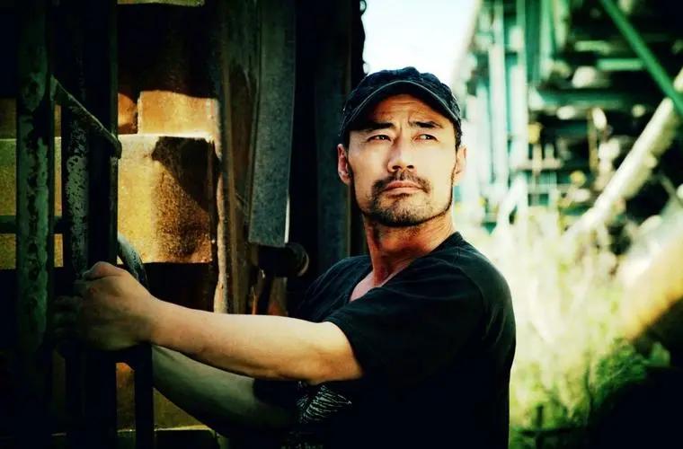 旭日阳刚2017年现状,旭日阳刚对汪峰什么看法