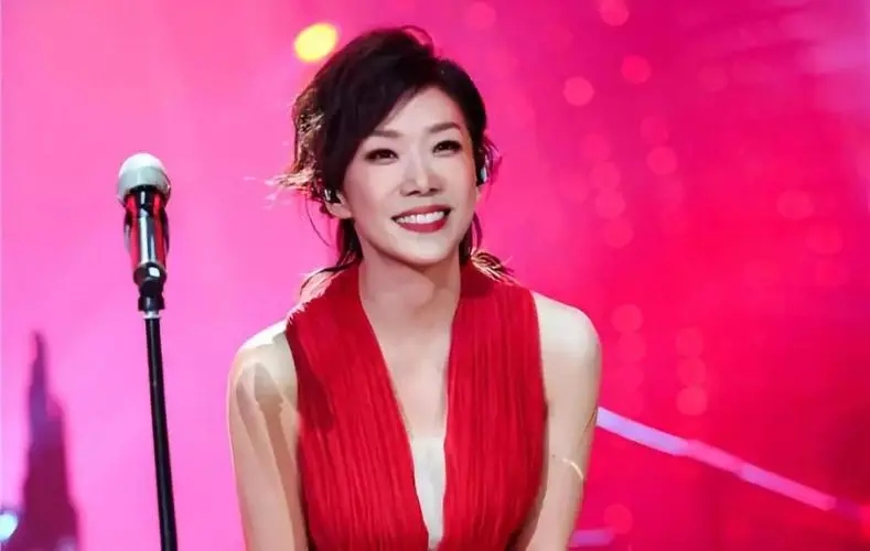 信退出《天赐的声音3》？这却撕开了港台乐坛的“遮羞布”