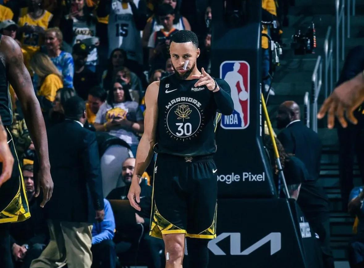 espn公布nba历史百大球员排行榜,斯蒂芬库里现在在哪个队