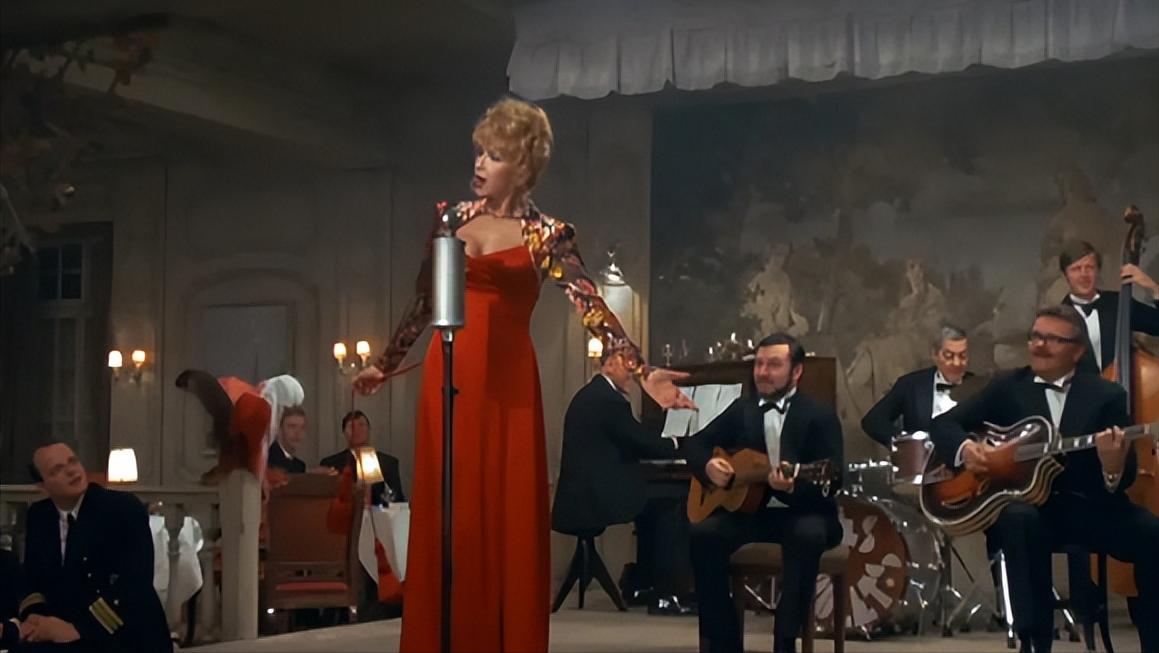 电影《从海底出击》，德潜艇乘员的经历，激发对和平怎样的追求？