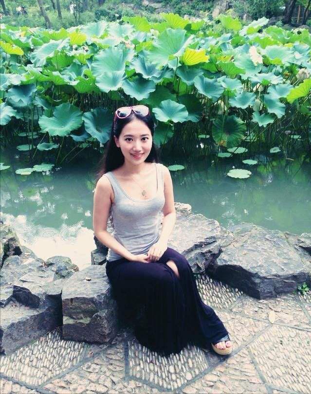 国足太太团斗艳美如画,国足太太团真实身材