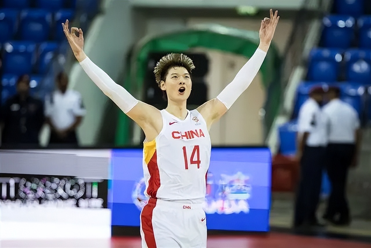中国男篮王哲林十佳球,2023男篮世界杯王哲林数据