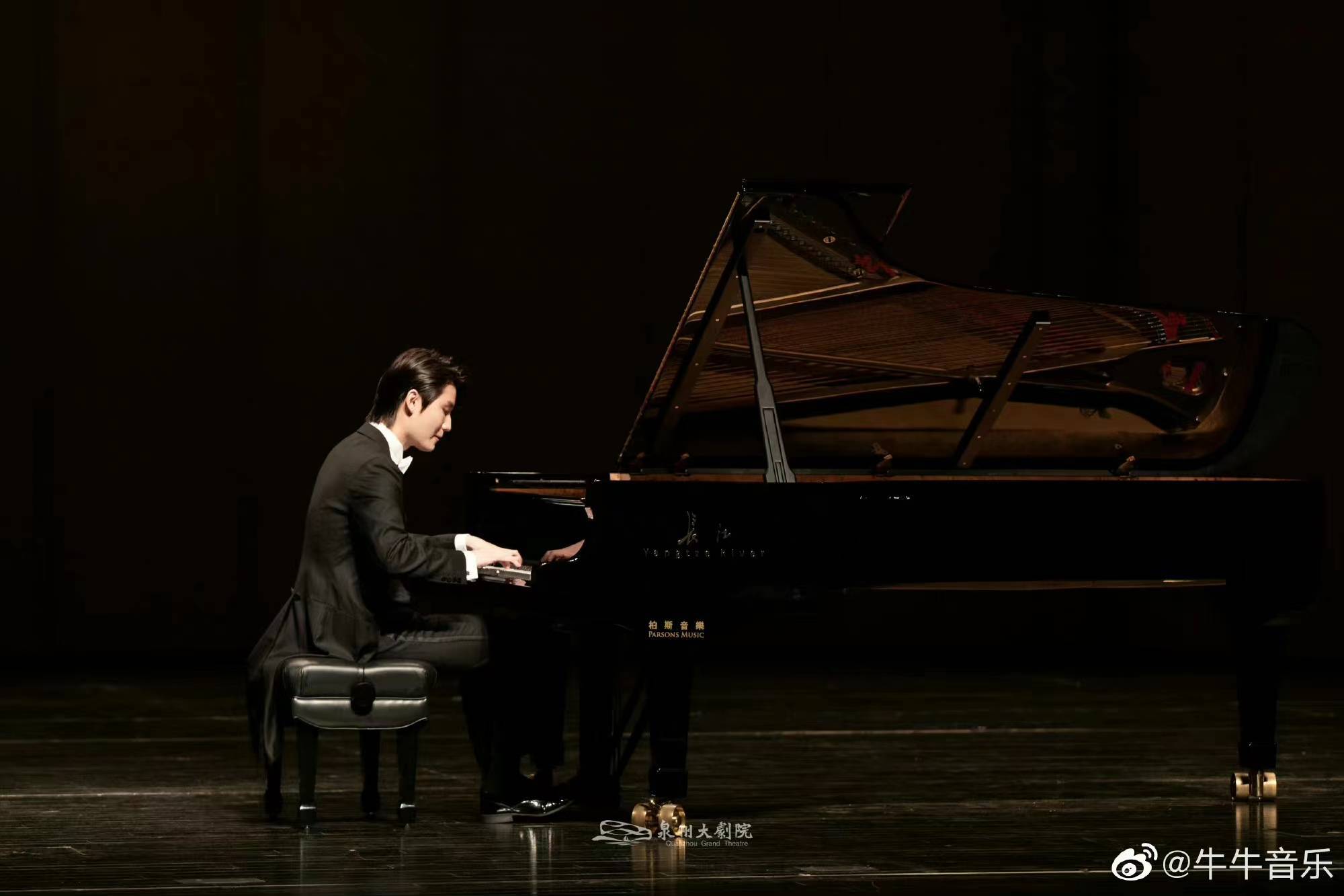 钢琴家牛牛野蜂飞舞,钢琴家牛牛李斯特钢琴改编曲