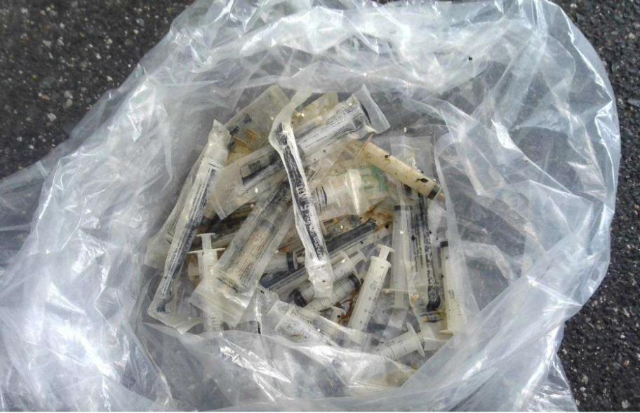 日本海岸再现200支不明注射器，长约15cm、印有外文，干嘛用的？