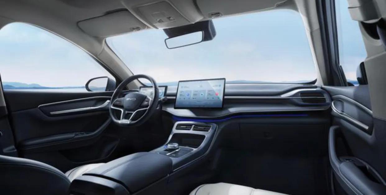 10.18万,丐版比亚迪驱逐舰05冠军版,落地价和养车成本有多高?