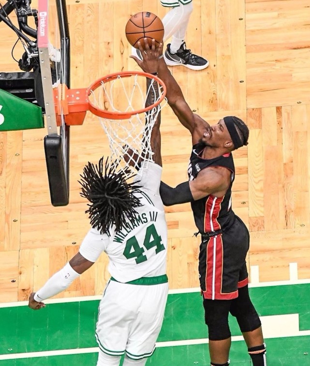 罗威离开凯尔特人打得怎么样,美媒炮轰凯尔特人裁判