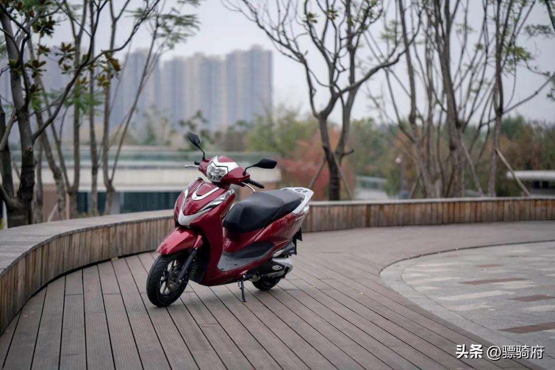 本田lead150和lead125的区别,铃木uy125跟本田lead125哪个好