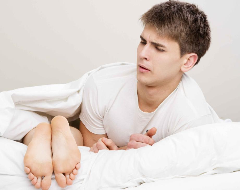 梅毒脚和脚气有什么区别,梅毒脚气是单脚有还是双脚有