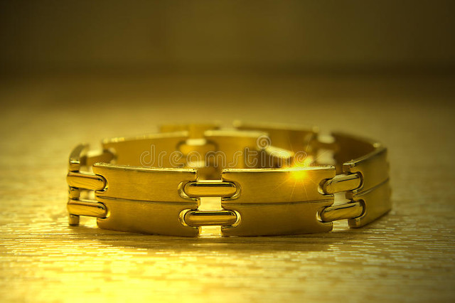 戴什么黄金能有财运,戴黄金手镯对身体有什么好处