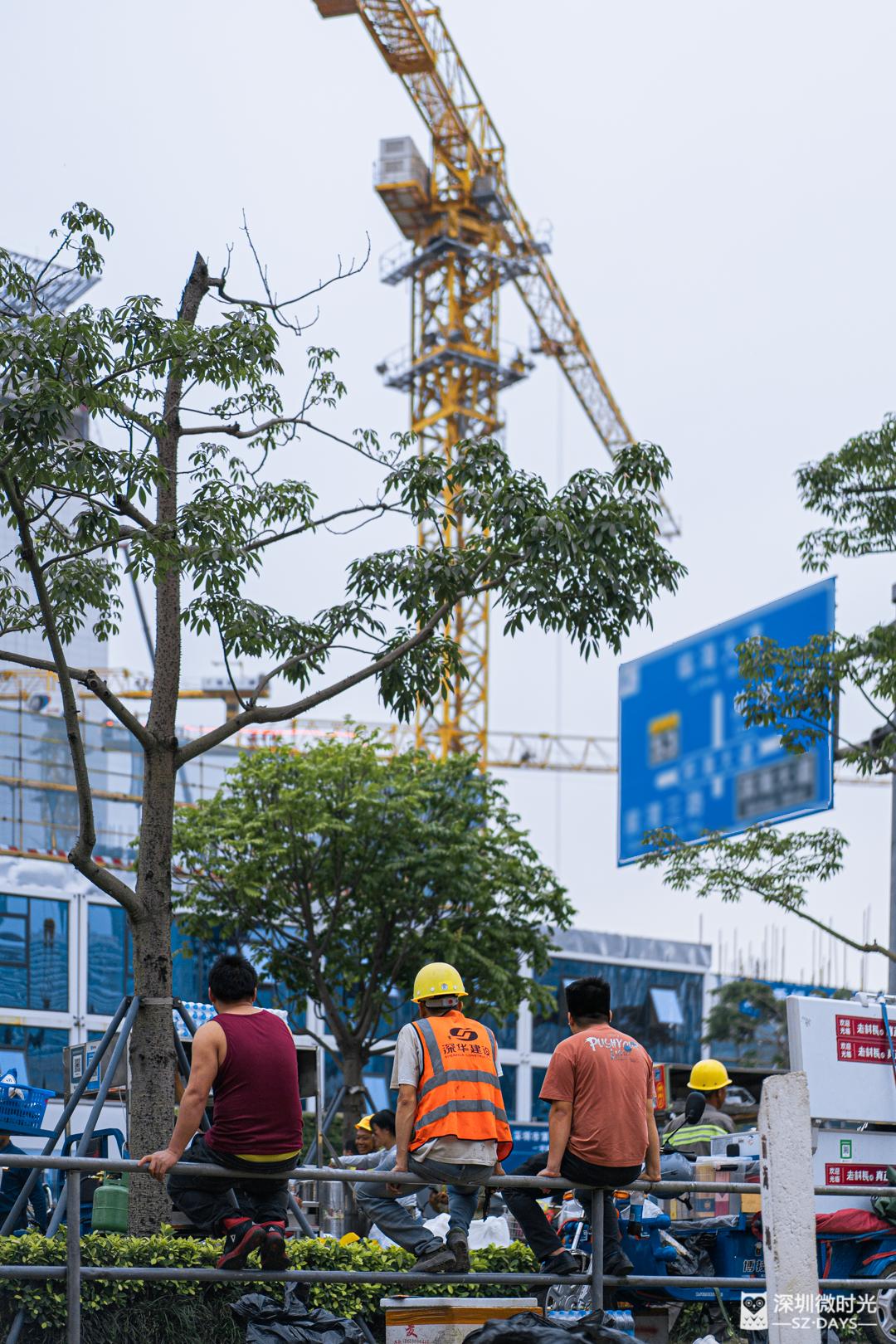 他们在深圳房价10万/平的地方,卖10元工地快餐