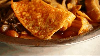 被一碗螺蛳粉耽误的夜宵宝藏,被螺蛳粉耽误的烧洋芋选手