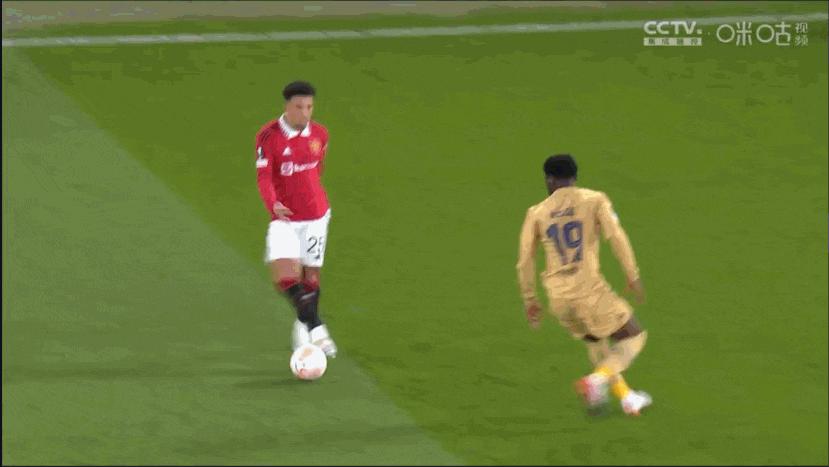 曼联2-1逆转巴萨赛后视频,复盘曼联2-2利物浦