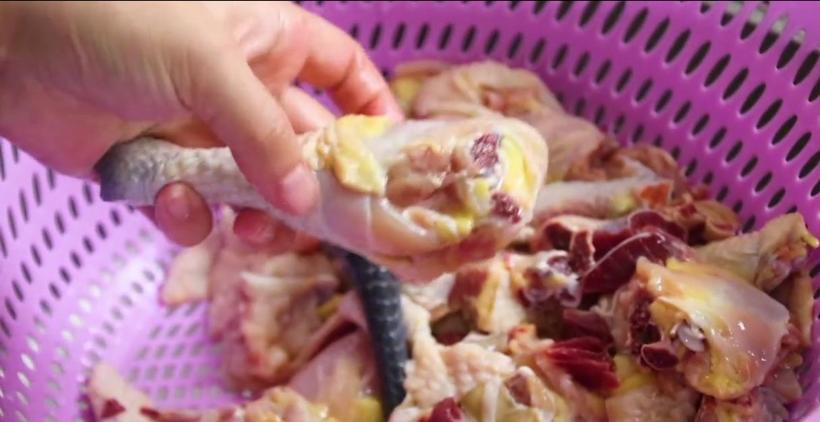 炖鸡汤记住三放三不放,炖鸡汤时牢记3放3不放