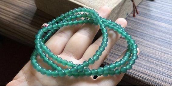 油青蓝水的区别,油青翡翠与危料如何区分