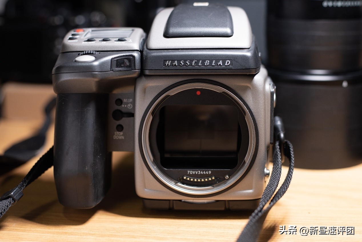 鍝堣嫃涓敾骞卙4d闀滃ご,鍝堣嫃鐩告満h4d-200ms