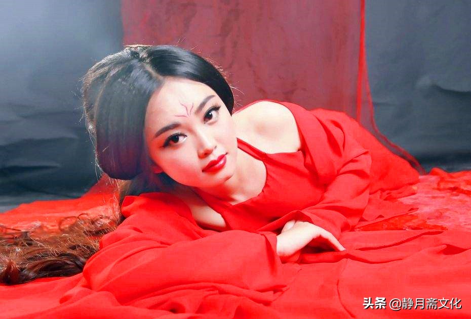 民间故事男子上山救下少女,民间故事救落难夫妻的奇缘