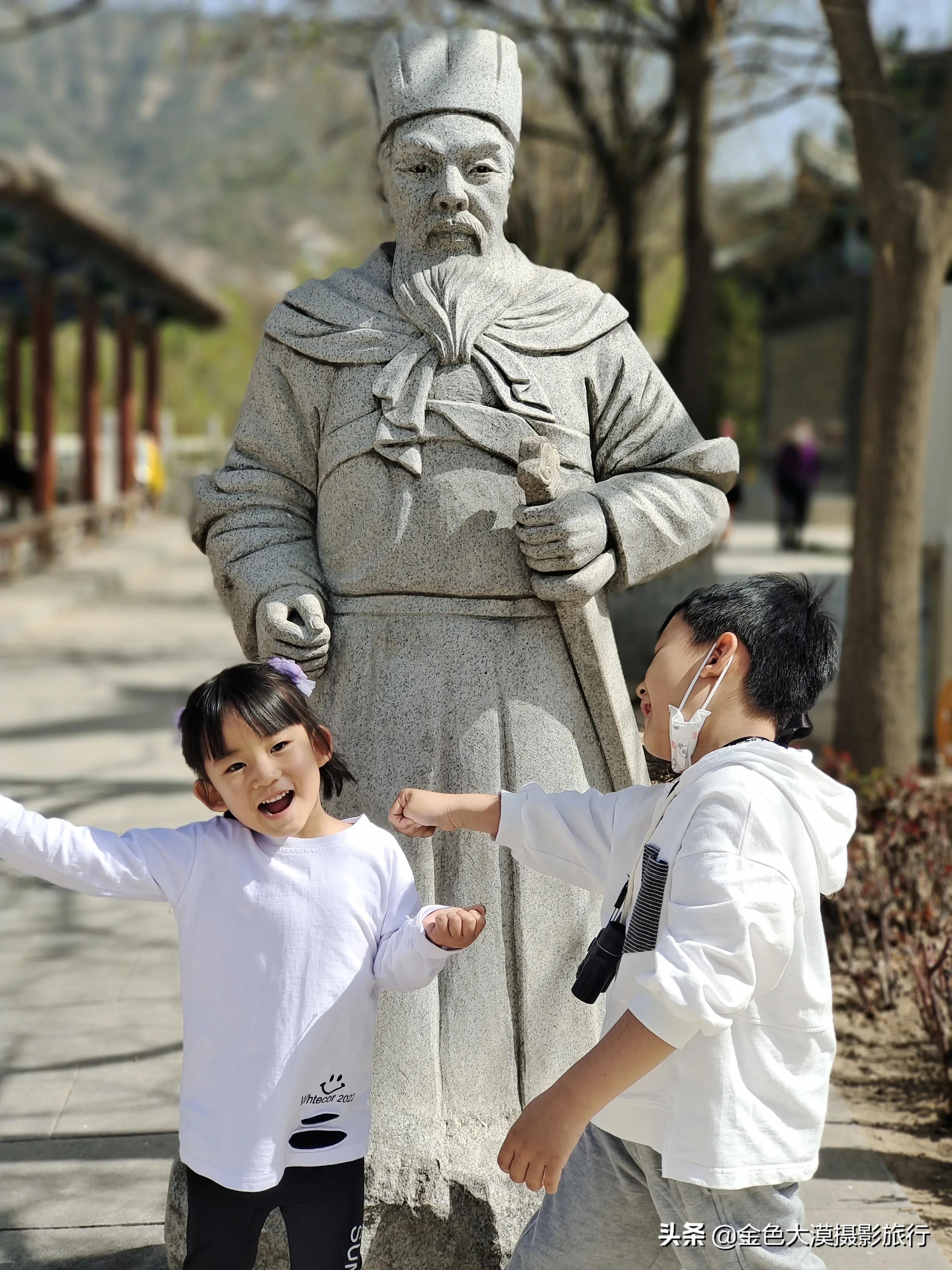 儿童摄影怎么拍出小孩的童真,儿童摄影拍照姿势大全