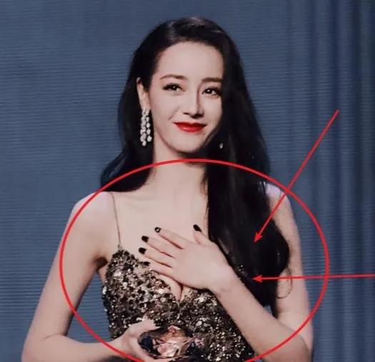 热巴露肩露腰,热巴为什么不露细腰